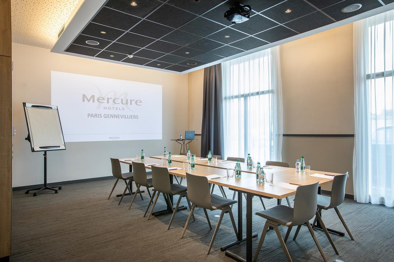 Hotel Mercure Paris Gennevilliers Exterior photo
